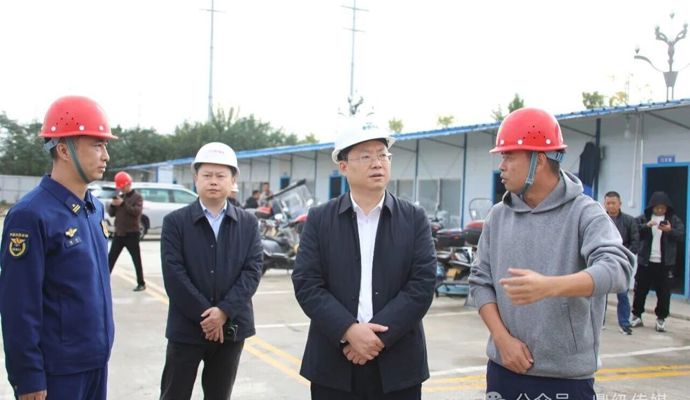 陈远督导检查大气污染防治工作