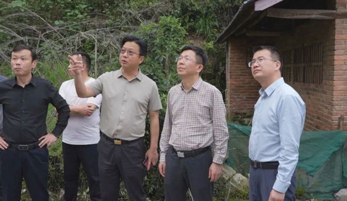 何朝辉督导检查安全生产、地质灾害防治、民生工程建设等工作