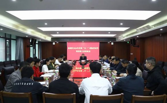 鼎城区2026年庆祝 “五一”国际劳动节暨劳模工匠座谈会举行