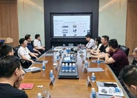 何朝辉赴深圳、广州开展精准招商考察